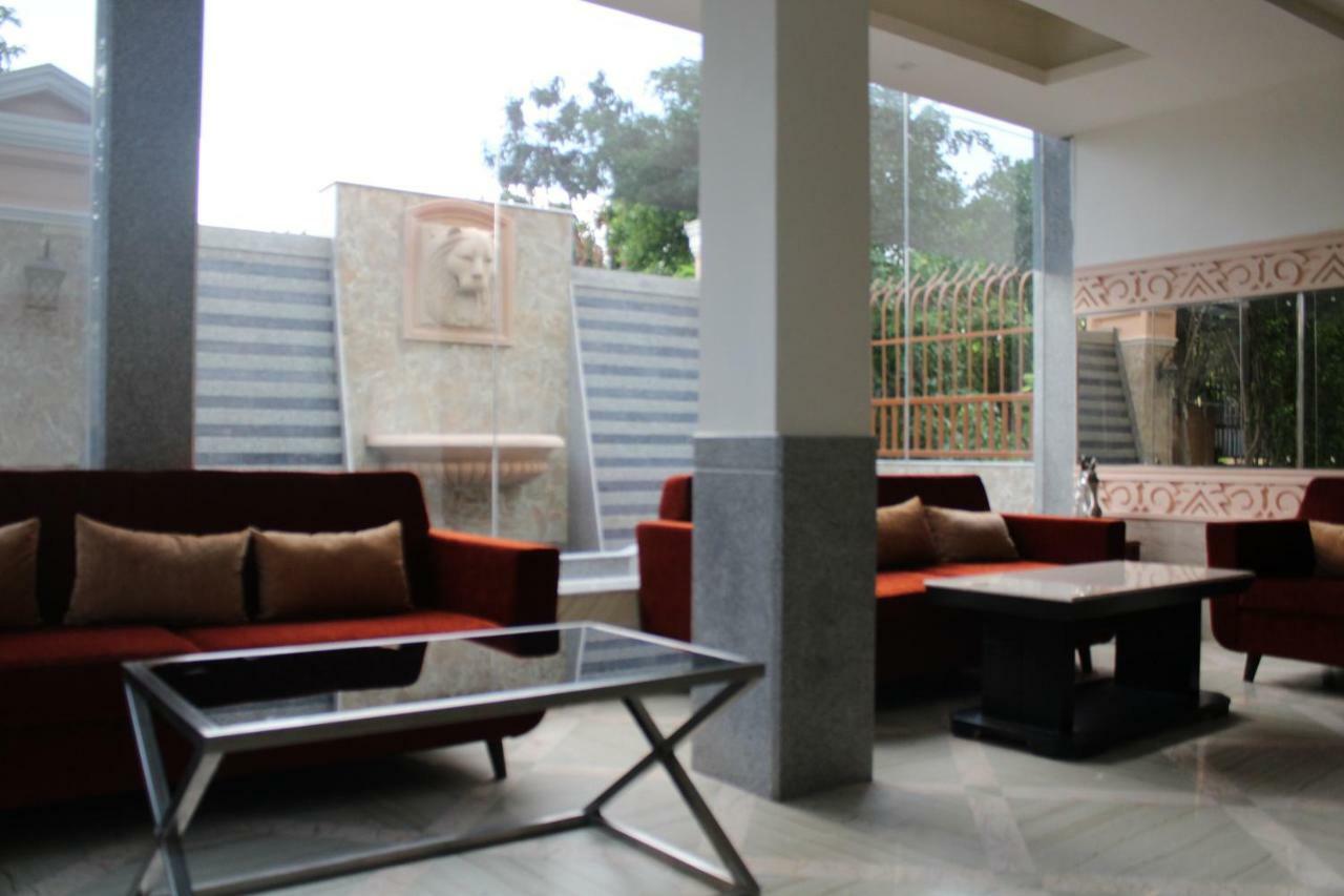 Royal Residence Iffco Chowk Ґурґаон Екстер'єр фото