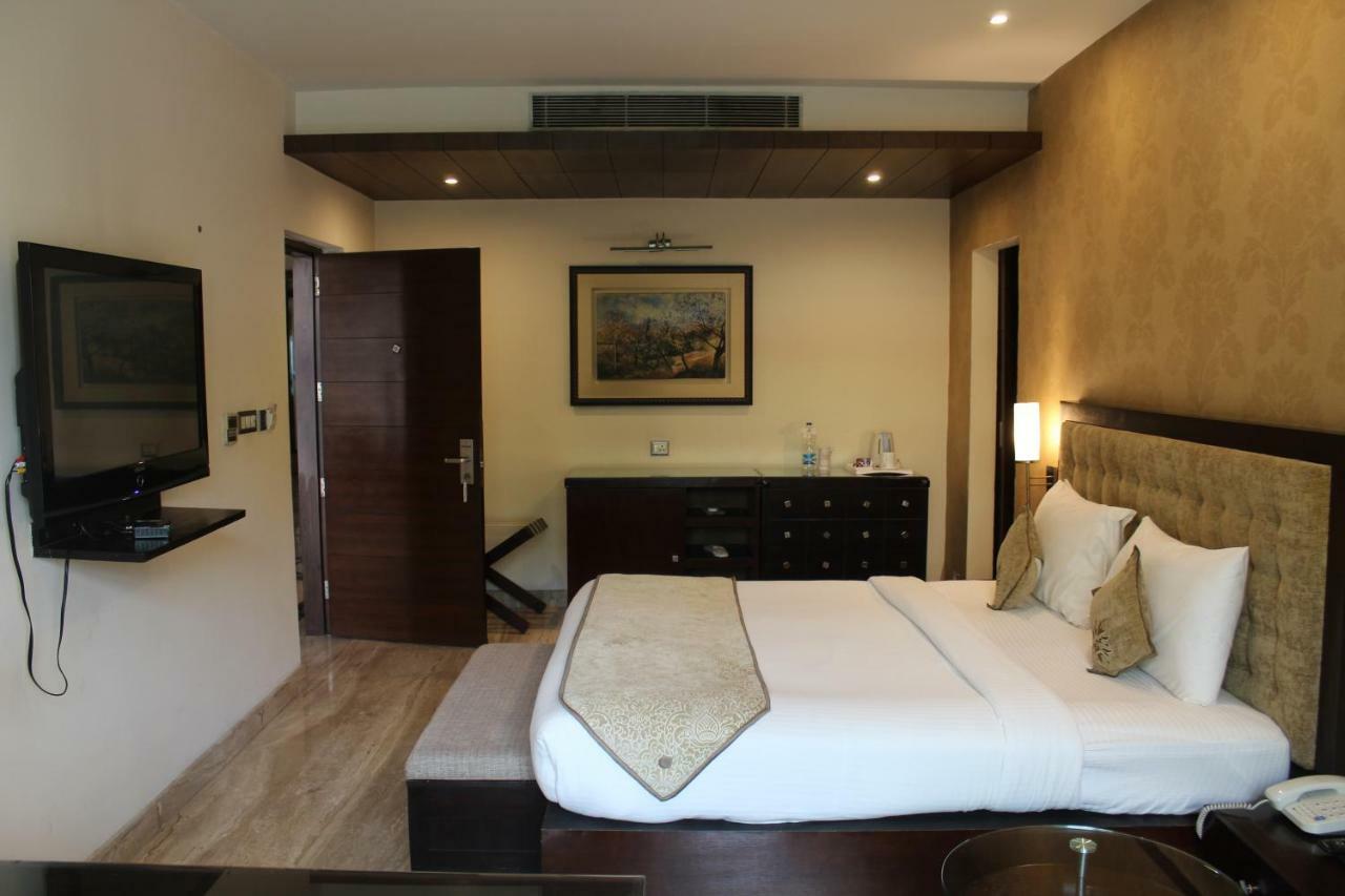Royal Residence Iffco Chowk Ґурґаон Екстер'єр фото