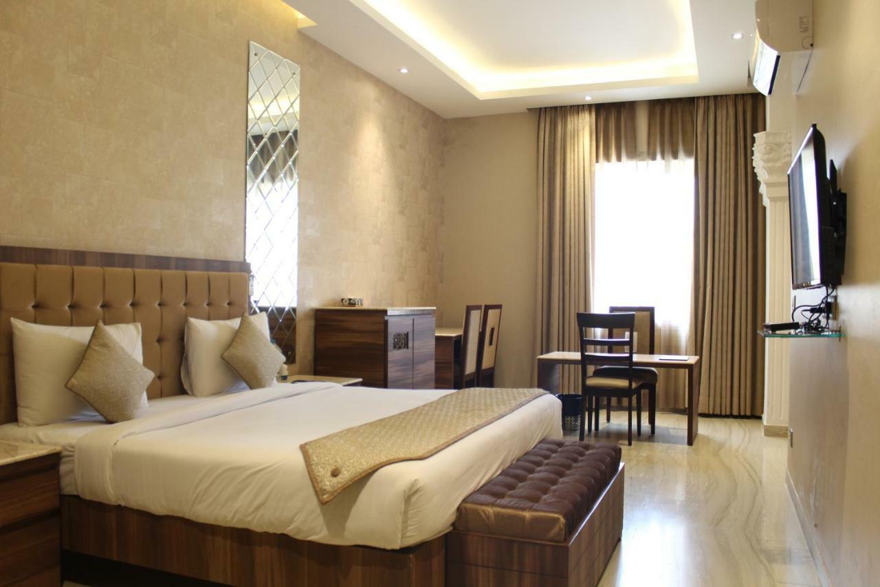 Royal Residence Iffco Chowk Ґурґаон Екстер'єр фото