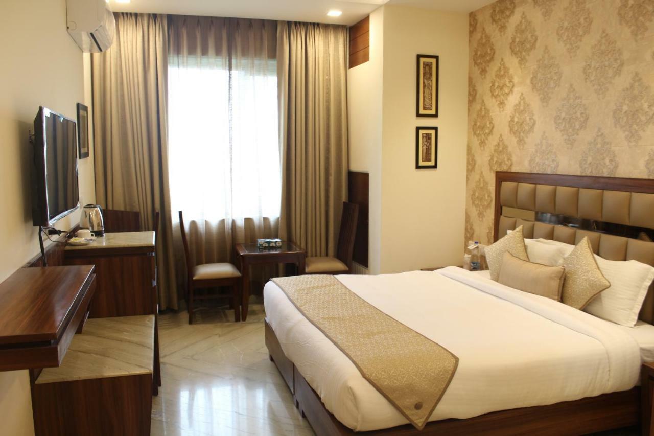 Royal Residence Iffco Chowk Ґурґаон Екстер'єр фото