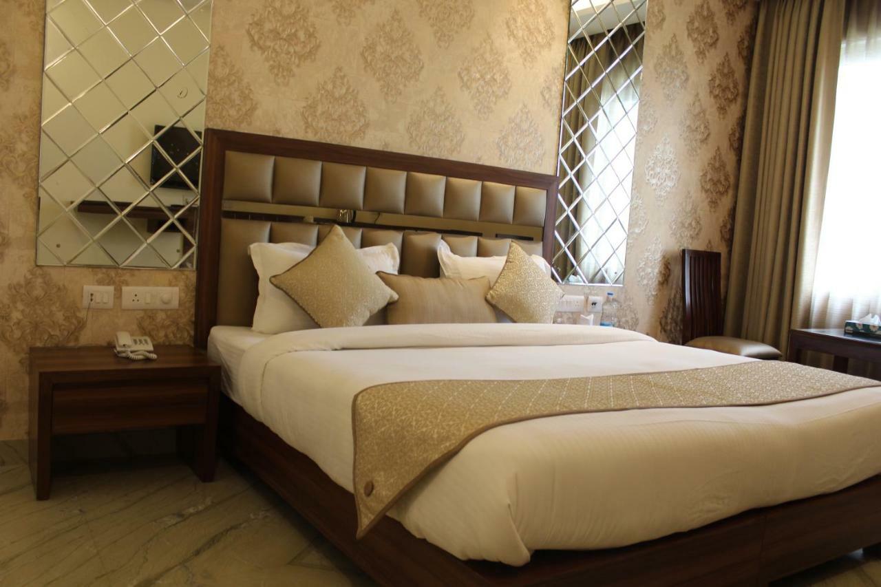 Royal Residence Iffco Chowk Ґурґаон Екстер'єр фото