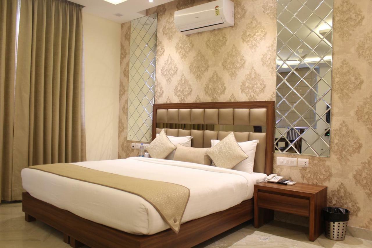 Royal Residence Iffco Chowk Ґурґаон Екстер'єр фото