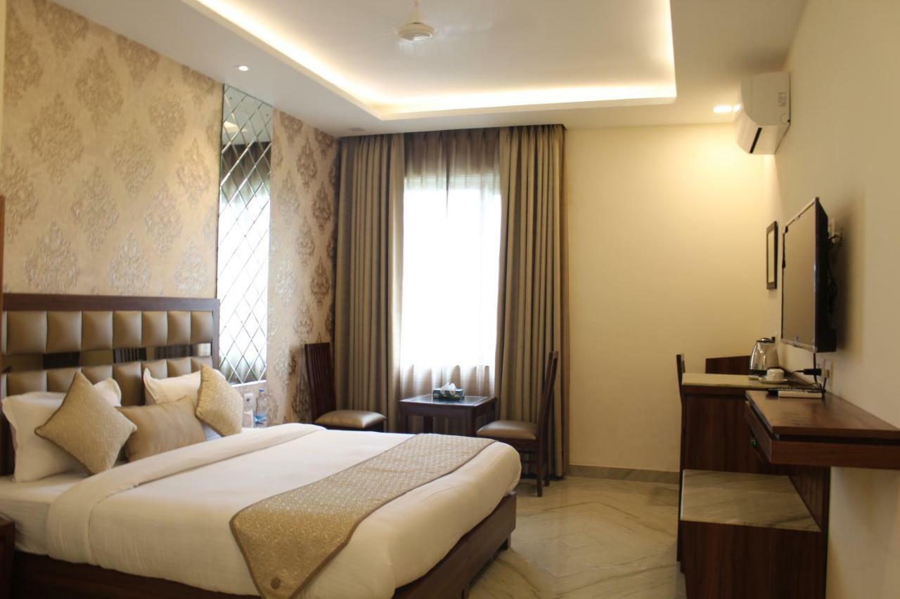 Royal Residence Iffco Chowk Ґурґаон Екстер'єр фото